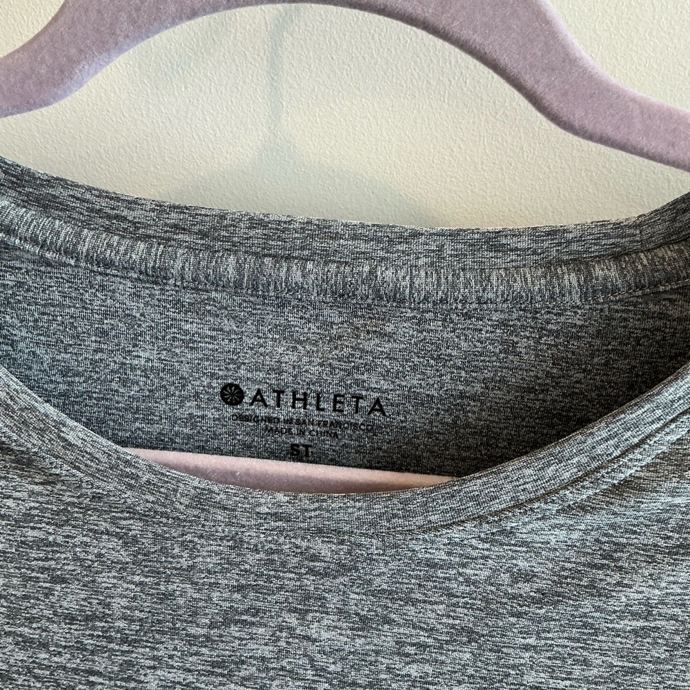 Athleta  Short Sleeve Tee w/ cadence mesh - Picture 3 of 3
